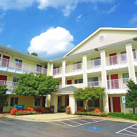 Hometowne Studios By Red Roof Winston-Salem - University Pkwy Zewnętrze zdjęcie